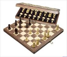 Шахматы Walnut средние, поле 42 mm. Арт. 2626